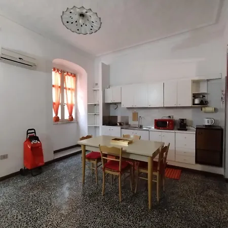 شقة Chez Moi كالياري